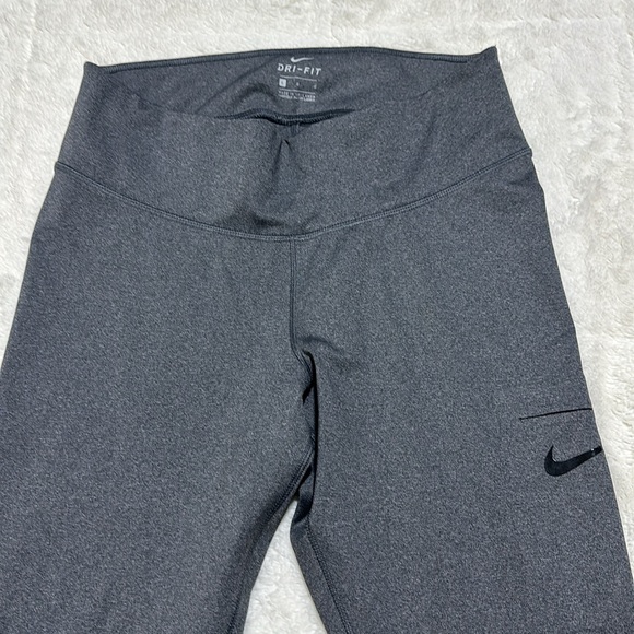 Nike | size large | gray cropped leggings - Picture 3 of 6